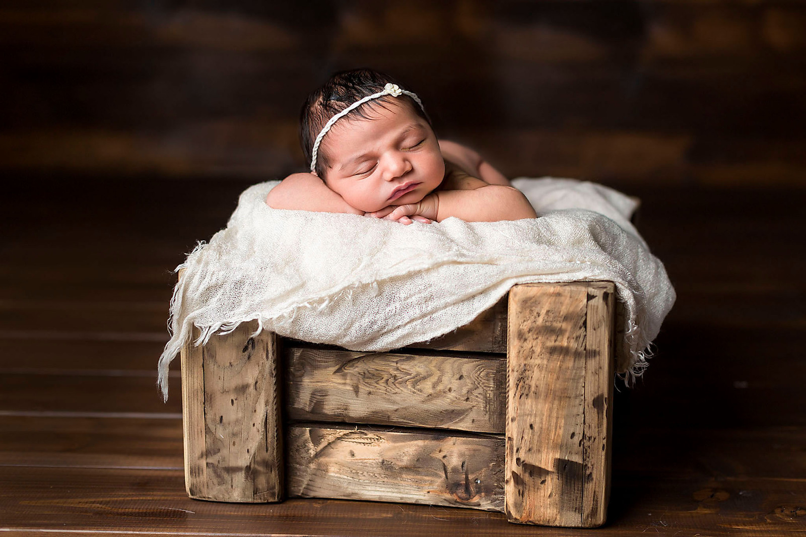 Newbornfotografie Nijmegen Beuningen Elst Lent babyfotograaf