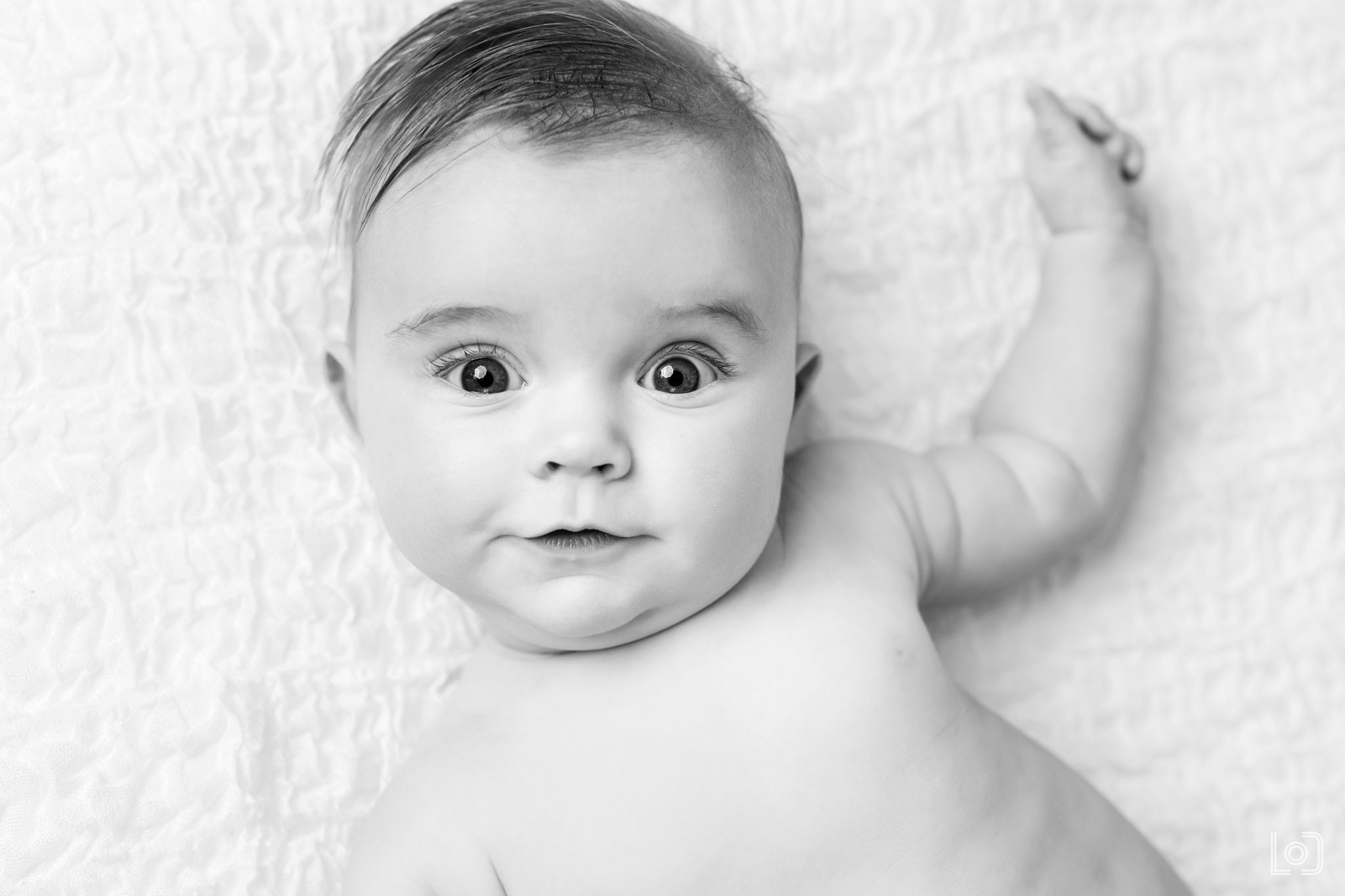 Babyshoot van een drie maanden oude baby in de studio