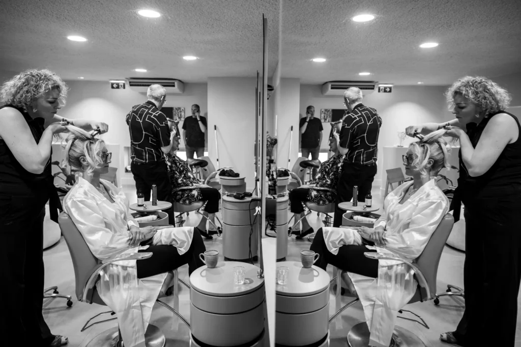 Haar van bruid wordt gestyld bij Nature Hair Experience in Arnhem.
